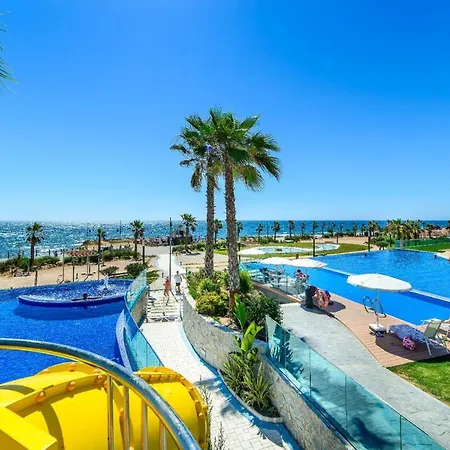 Punta Prima Sleeps 4 Pool Wifi *