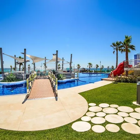 Punta Prima Sleeps 4 Pool Wifi